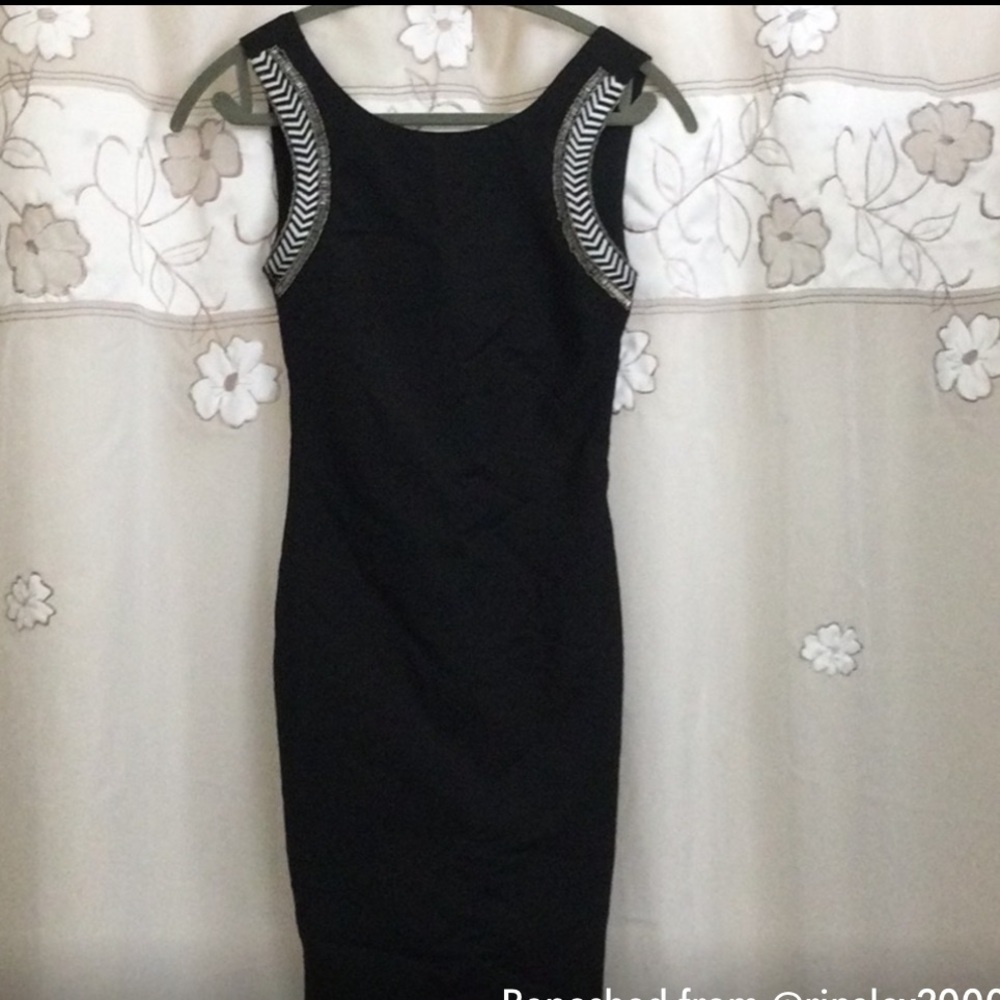Zara - black tapered dress with accent beaded sleeveless - Picture 3 of 6